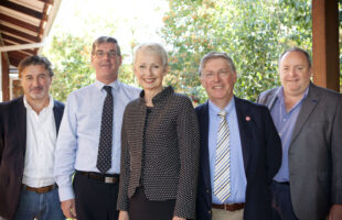 TOP SCIENTISTS HEAD FOR WA TO TALK SKA